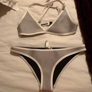 Hoaka swimwear bikini!